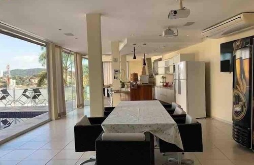 Sao Roque House | Mansao no centro São Roque