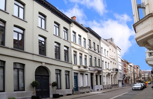 Borgerhout House | Mansion for max 10 people in the center of Antwerp with parking