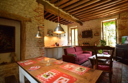 Champvert Villa | Mansion in Champvert with Pond View Terrace