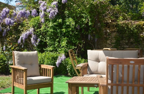 Champvert Villa | Mansion in Champvert with Pond View Terrace