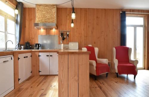 Cuzy House | Mansion in Cuzy with Shared Pool