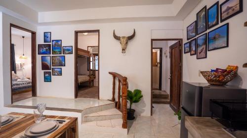 El Nido Villa | Manta House - Villa in Town