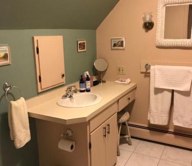 Barre Bed & Breakfast | Maplecroft Bed & Breakfast