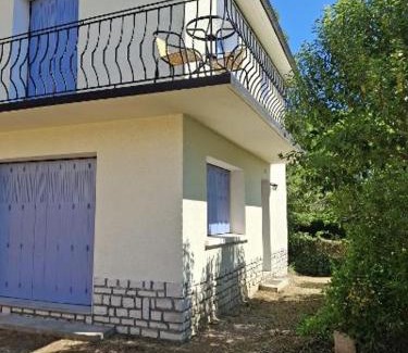 Ruffec House | Maquis Foch House With Parking and Garden Near Town