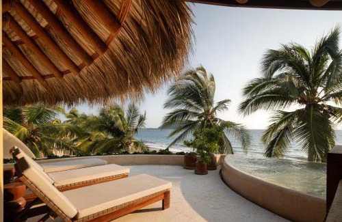 Barra de Potosi Apartment | Mar de Coco Beach Front Villas