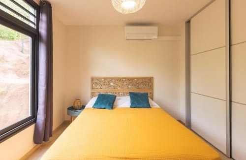 Faaa Apartment | Maraea Deluxe Apt 2BR 2BA with Pool View near Tahiti Airport