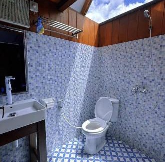 Maratua Island House | Maratua Dive Center And Lodge