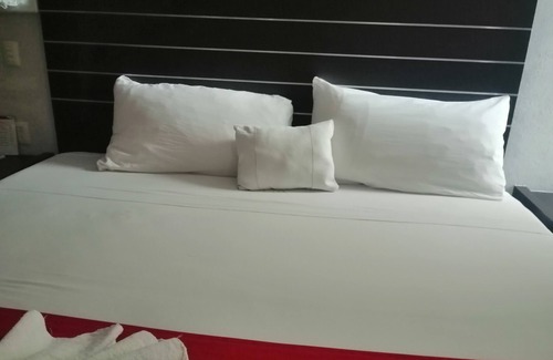 Santa Cruz Xoxocotlan Hotel | Maravillas