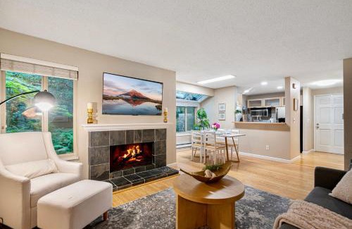 Redmond House | #Marbella Lane - Cozy Forest Cabin Min from DWNTN