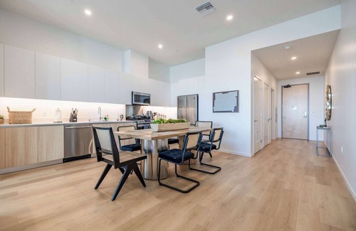 Waterfront Apartment | @ Marbella Lane - Panoramic Delight Dream Escape!