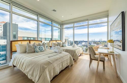 Waterfront Apartment | @ Marbella Lane - Sleek Corner Ocean View