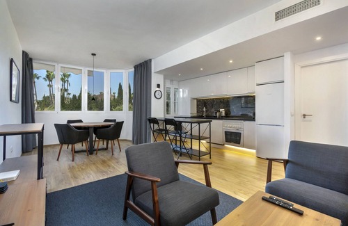 Golden Mile Apartment | Marbella Real - 2 Bedroom Apartment