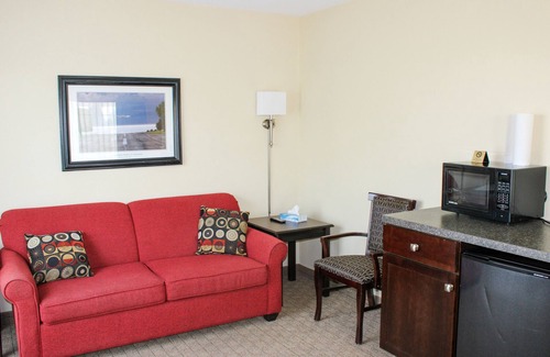 Kelleys Island Hotel | Marblehead Suite at Kelley's Island Venture Resort