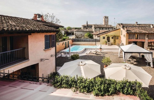 Castellaro Lagusello Apartment | Marco Polo