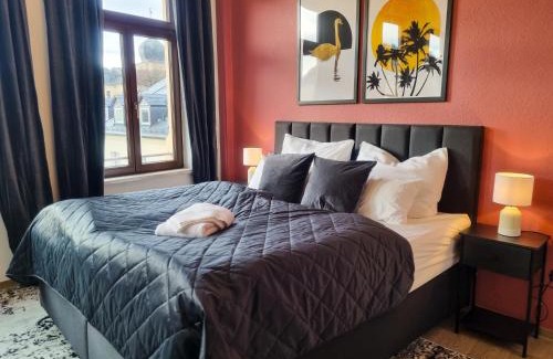 Greiz Apartment | maremar - Design Maisonette Altstadt - 4 Pers - 57qm - Luxus Boxspringbett - Küche - Arbeitsplatz - privater Parkplatz