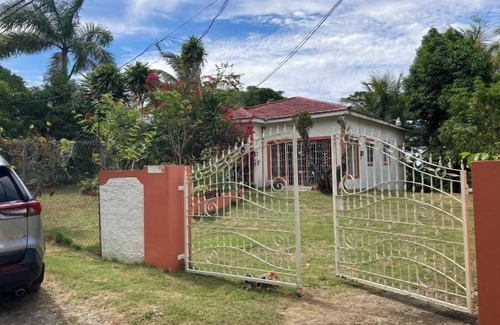 Ocho Rios House | Margaritas Place