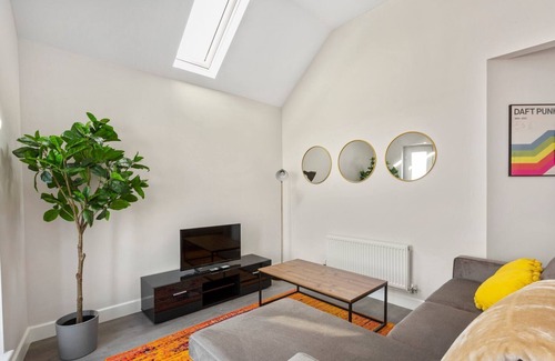 Margate Old Town Apartment | Margate's Charm in Comfort- 2BR