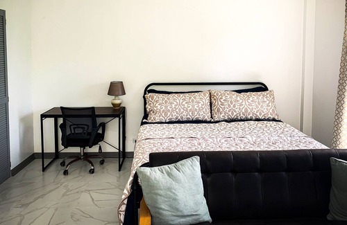 Capital Hill Apartment | Mariana’s Haven-ocean view with 5-10minutes from beaches, restaurants and stores