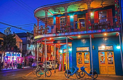 Faubourg Marigny Apartment | Marigny BD Surrounded by Music Food and Art