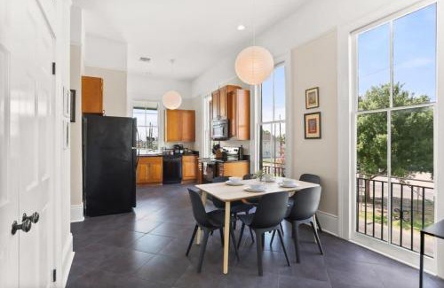 Faubourg Marigny Apartment | Marigny BD Surrounded by Music Food and Art