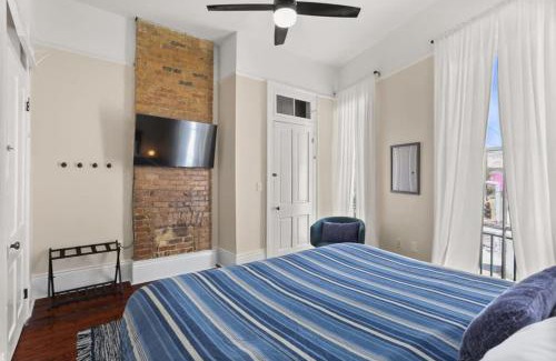 Faubourg Marigny Apartment | Marigny BD Surrounded by Music Food and Art