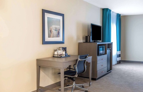 Chincoteague Hotel | Marina Bay Hotel & Suites, an Ascend Collection Hotel