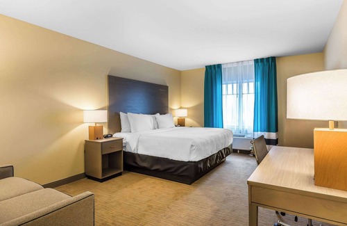 Chincoteague Hotel | Marina Bay Hotel & Suites, an Ascend Collection Hotel