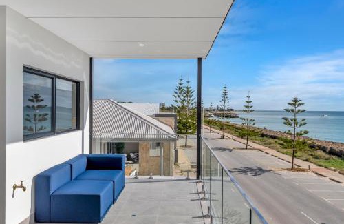 Mandurah Apartment | Marina-ocean Front Escape With Breathtaking Views
