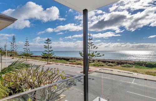 Mandurah Apartment | Marina-ocean Front Escape With Breathtaking Views