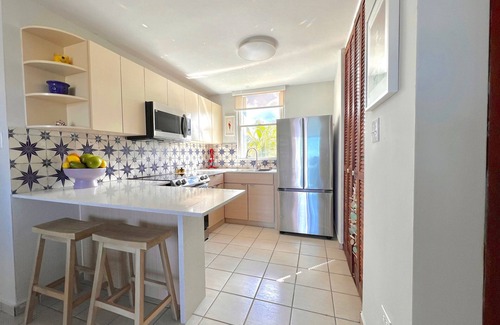 Machos Apartment | Marina Oceanview Rooftop/Airport - Beaches - Ferry
