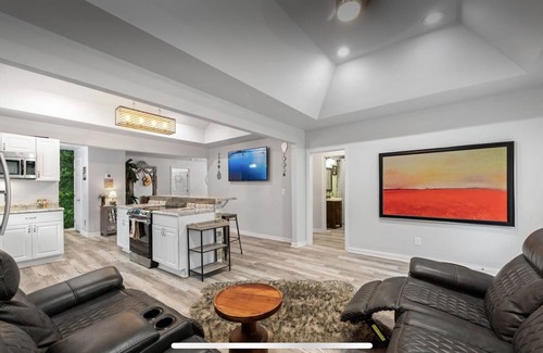 Central Newport News House | Marina Paradise, Pet Friendly, Ample Parking, Game Room
