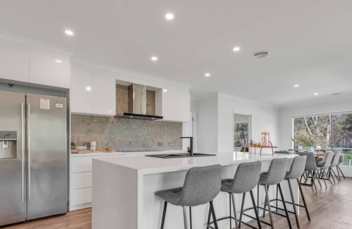 Moama House | Marina Views Summary: