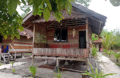 Pulau Fam House | marine homestay