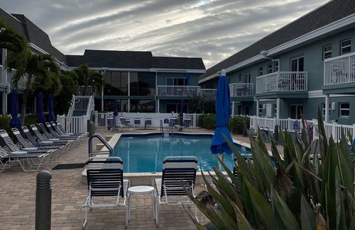 Belle Vista Condo | Mariner Beach Club St. Pete Beach