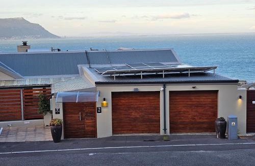 Simon's Town House | Mariner Guesthouse & Villa