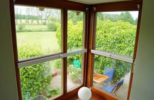 Strande Apartment | Maritime flair with a view of the meadows in quiet surroundings