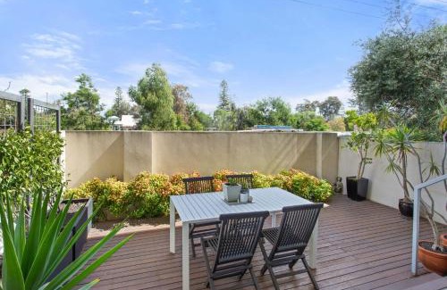 Elwood Apartment | Marlin