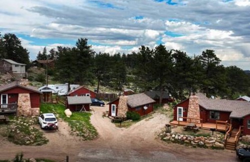 Red Feather Lakes Cabin | Marr's Mountain Cabins - Cabin 6