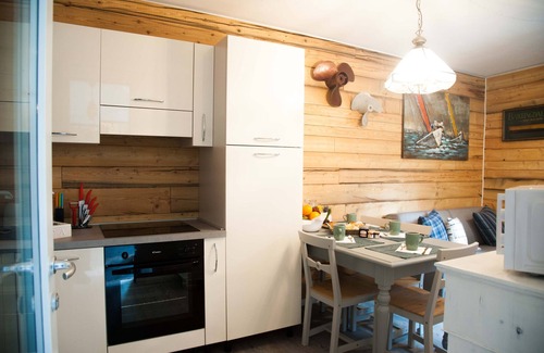Sulzano Apartment | Marta Apartment - The Commander's House