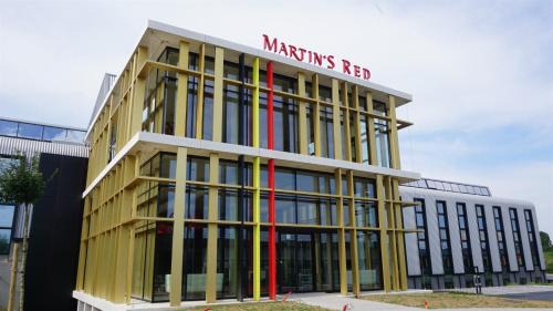 Tubize Hotel | Martin's Red