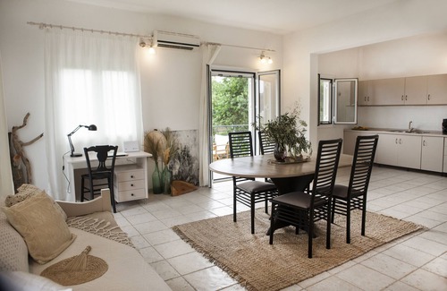 Karvelas Apartment | Marvellous seaview green residence in Mani's heart