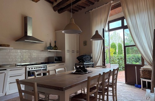 Lari House | marvelous 3 bed house in charming Cevoli with A/C