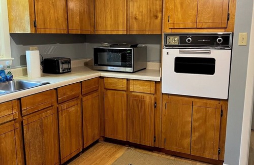 Fort Valley House | Marvelous 3-bedroom house with 2 king & 1 Queen 8/min GA National Fairgrounds