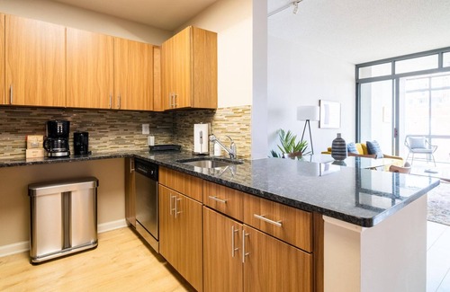 Radnor - Fort Myer Heights Apartment | Marvelous Court House 1BR w/Pool & Gym, nr Restaurants, by Blueground