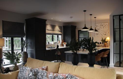 Antrim Villa | Mary's Lane