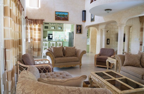 Paynes Bay Villa | Marzalea 5 Bd Villa by Zenbreak