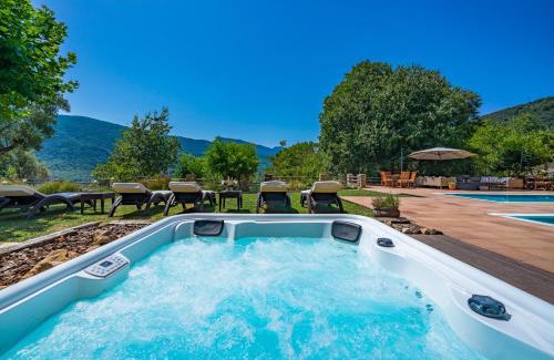 Amer Villa | Mas Can Xera