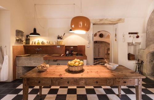 Muro Leccese Villa | Masseria ideal for families and groups with a pool and garden near Otranto
