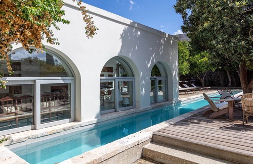 Muro Leccese Villa | Masseria ideal for families and groups with a pool and garden near Otranto