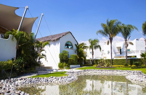 Amatlan Apartment | Master Suite at El Tepozteco National Park Center